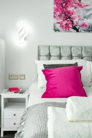Cosy Flamingo Studio in Sydenham - Image 3