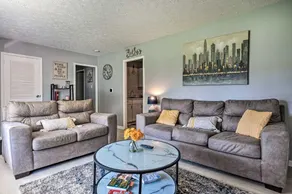 Cheerful Cozy Suite in speedway (NO parties) - Image 2