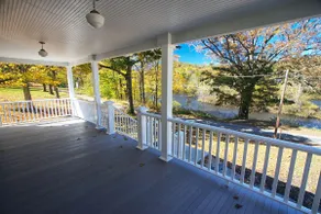 Spacious Riverside home - Hot Tub, Fire Pit & GAP - Image 4