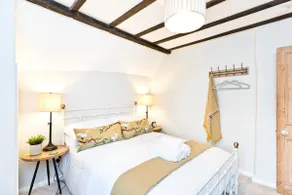 Sleeps 4 stylish cottage close to the Monsal Trail - Image 5