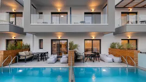2 Bedroom Maisonette Swim-Up Pool - Image 4