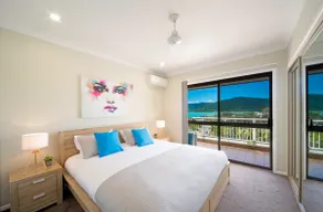 Coastal Vista - The Heart of Airlie Beach! - Image 2