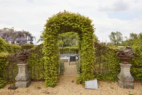 Rural stays in style - Image 3