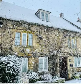 Charming 5-bedroom 17th Century Cotswold cottage - Image 2