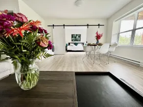 Bright, Spacious and Modern Living - Image 2