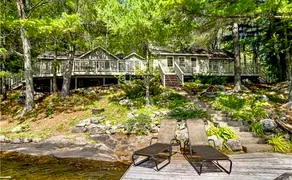 Taylor Island, Lake Muskoka - Image 2