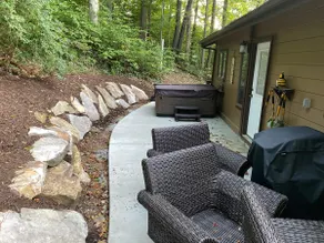 Camp Hope Lake House with hot tub - Image 3