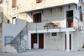 Apartment in stone house on seaside - Image 2
