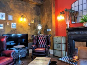 2 Bed Piccadilly Flat City Centre - Image 2
