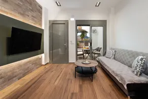Kimia Luxury Jacuzzi Apartment 2 - Image 2