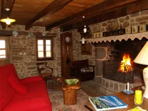 Characterful house in the gorges of the Aveyron - Image 2