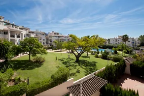 500 FROM BEACH LUXURIOUS APART - Image 3