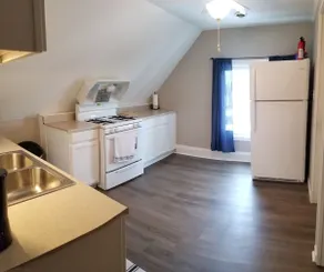 Eccentric retreat in the heart of downtown! - Image 2