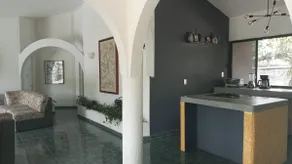House with a private pool. - Image 4