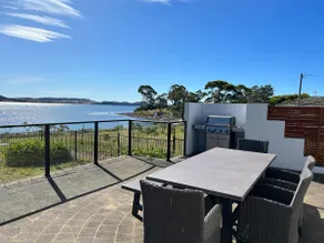 Relaxing Beachfront Holiday - Image 5