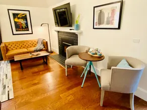 A Private Guesthouse Studio - The Owl - Image 3