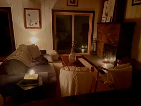 Cozy Chic Hygge Home on Lake Superior Shores - Image 3