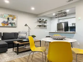 Stylish Apt in hip S. Lamar/Near Zilker - Image 4