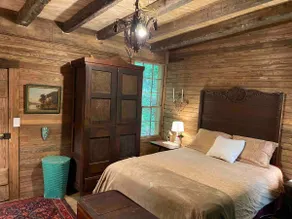 Historic Log cabin on private fishing lake - Image 5