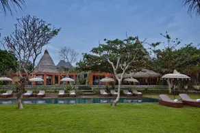 architecturally stunning circular villa - Image 4