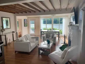 Lux Bungalow on the Lake - Image 3