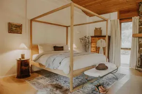 Enchanting log cabin in the woods - Image 4