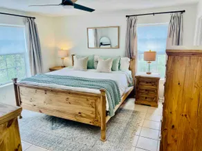modern&cozy close to beach/pool KING BED 2/2 - Image 4
