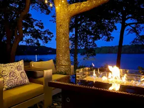 Serenity Views, Private Waterfront w/ Deck Patio, Kayaks SUP, King bed - Image 3