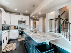 Modern Farmhouse on 1 acre 4 bedrooms, 5 bathrooms - Image 3