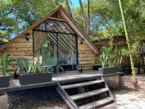 Beautiful cabin next to a stream, pure nature - Image 2