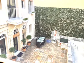 Luxury house with private pool & garage - Image 2