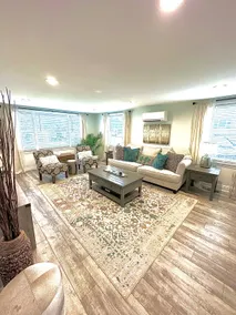 Charming Magnolia Cottage with Hot Tub Near Liberty & Downtown - Image 3