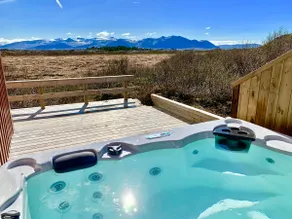 Stylish Cottage, HotTub. Summer/Winter Vacation - Image 2