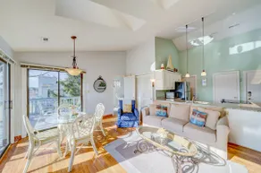 Fun Lake Getaway with Breathtaking Views - Image 2