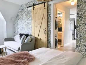 Top Floor Mountain View Escape - Image 2