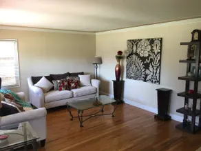 Charming  Home in Lodi Wine Country - Image 2