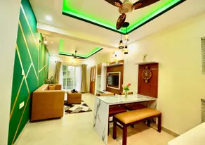 ”Hyacinth” Luxury Serviced Apartment with Balcony - Image 2