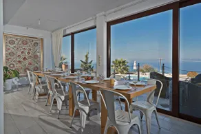 Sea views, Heated Pool, Ping Pong & Tennis, 23 pax - Image 4
