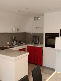apartment on one level - Image 3