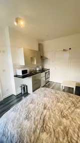 Small Self Contained Studio Sutton Coldfield B73 - Image 3