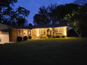 Charming 3-bedroom, 2 full bathroom home. - Image 2