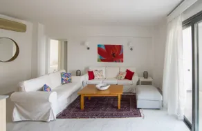 Ideally Located 2-Bedroom Apartment in Kos - Image 2