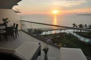 Beachfront apartment - Image 4