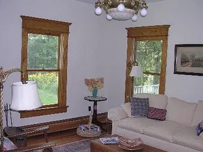 Cozy Farmhouse, 5 bdrms-2 bath, with use of pool - Image 2