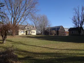 Farmhouse on 21 acres near Shawano Lake - Image 2