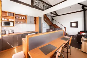 Raffless Apartment - Image 3