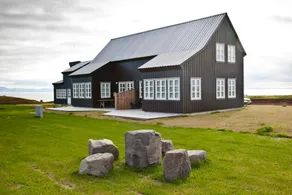 Day Dream - Hellnar house number 5 - Image 3