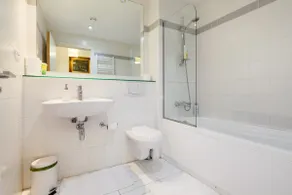 Arty stay *Best Location* with a touch of ART - Image 4