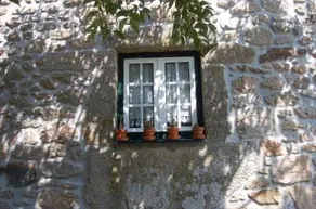 Beautiful cottage with pool - Image 2