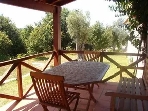 Beautiful cottage with pool - Image 3